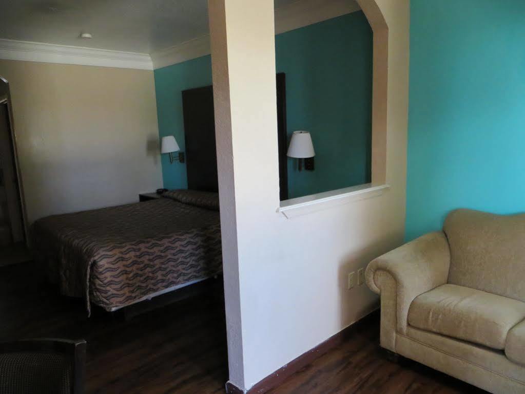 Super 8 By Wyndham Galveston Ξενοδοχείο Εξωτερικό φωτογραφία