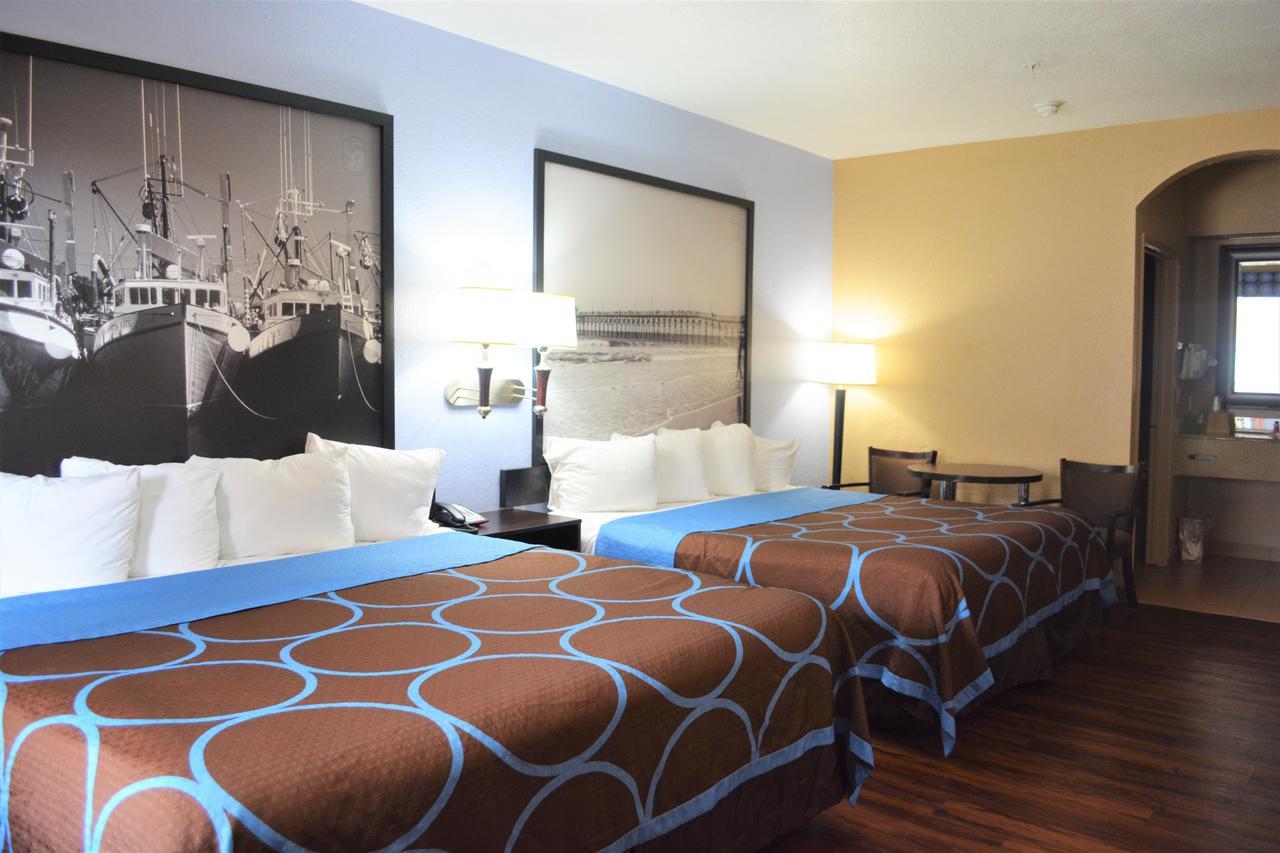 Super 8 By Wyndham Galveston Ξενοδοχείο Εξωτερικό φωτογραφία
